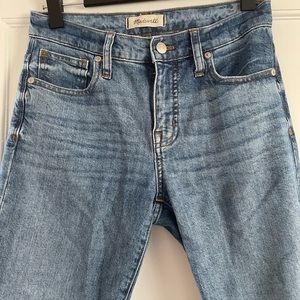 Madewell 9” high rise skinny jeans. Size 25.